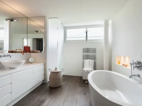 Mobilier et éclairage salle d'eau